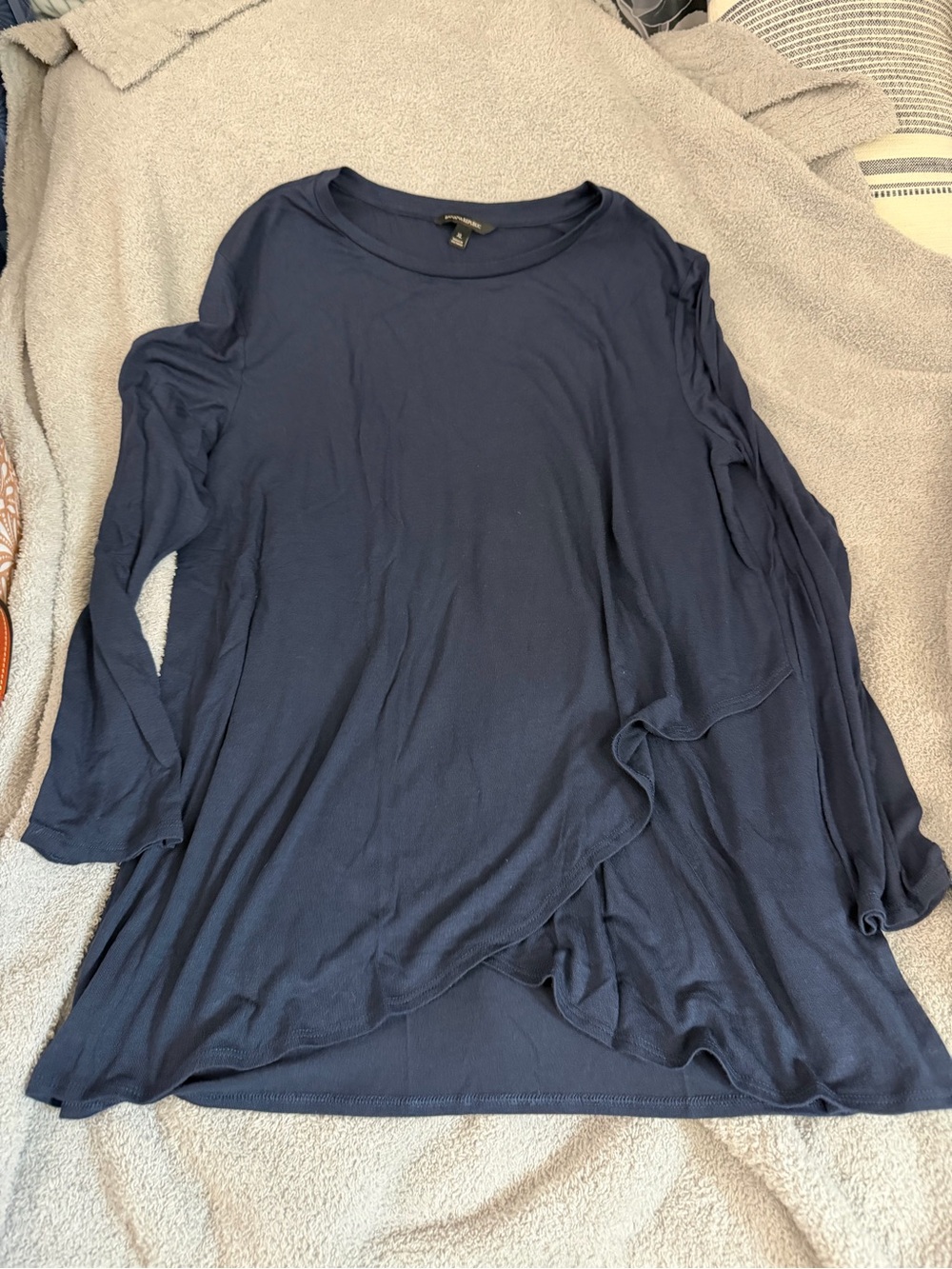 Banana republic Women’s Navy Long Sleeve Draped Top xl